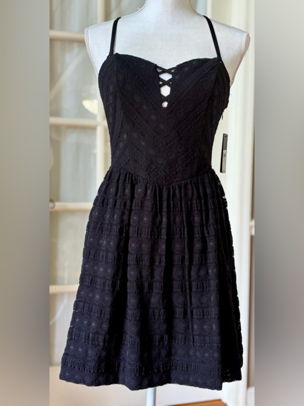 Guess Black Lace Fit & Flare Mini Dress NWT Sweetheart LBD Party Size 2